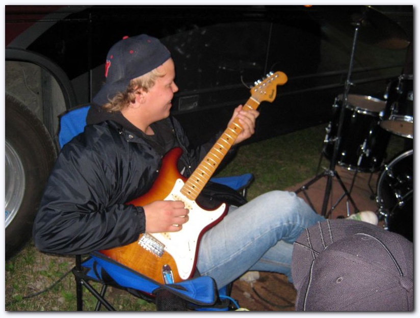 802x601 pixels (157K)